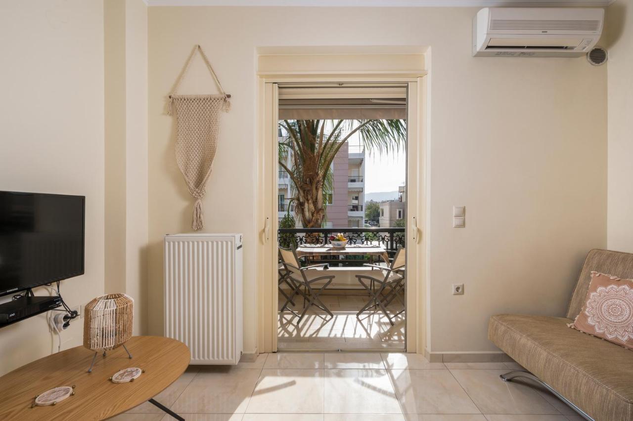Luxury Coastal Retreat, Mountain View Balcony With Palm Trees & Parking Leilighet Khania Eksteriør bilde