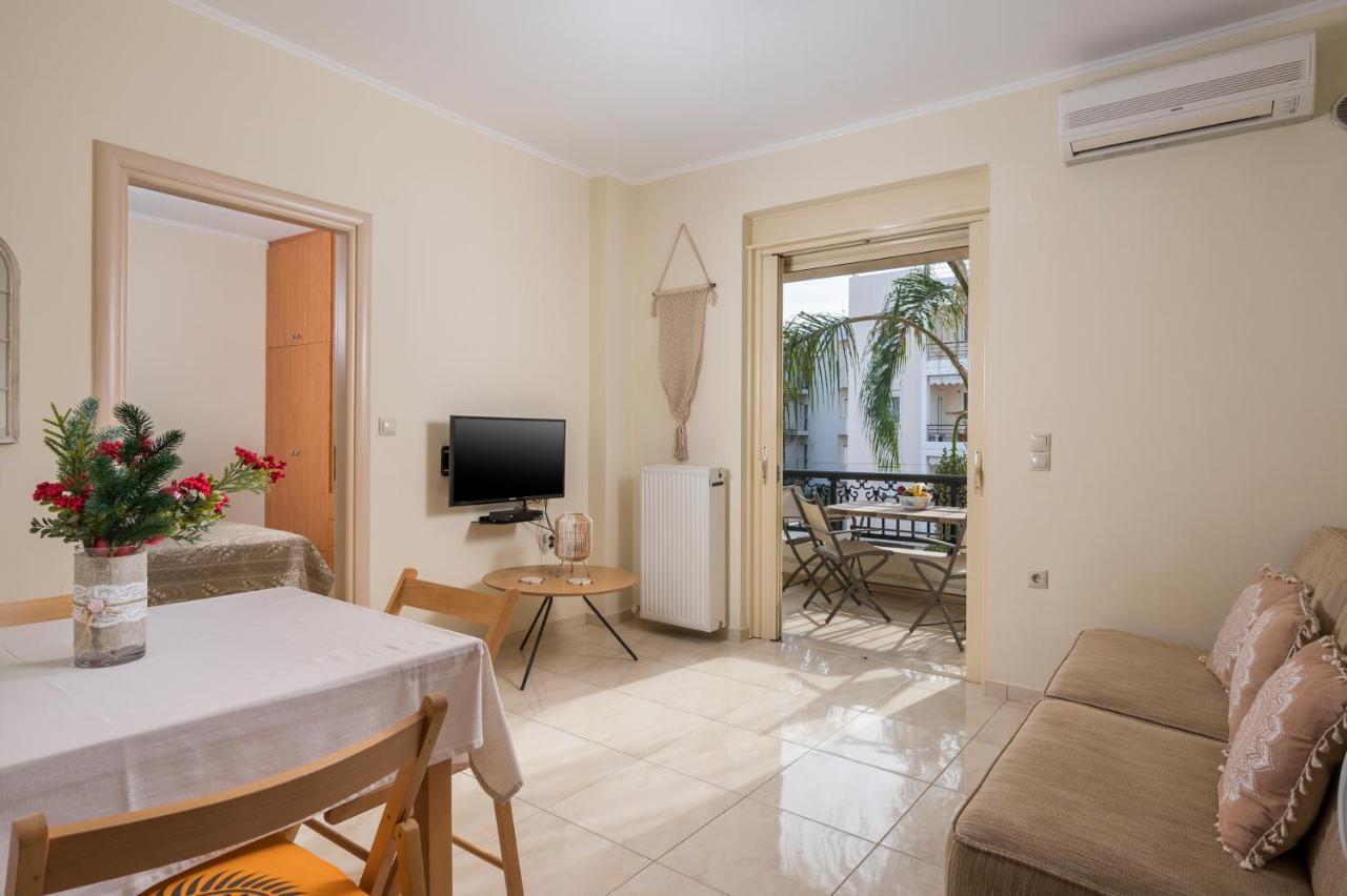 Luxury Coastal Retreat, Mountain View Balcony With Palm Trees & Parking Leilighet Khania Eksteriør bilde